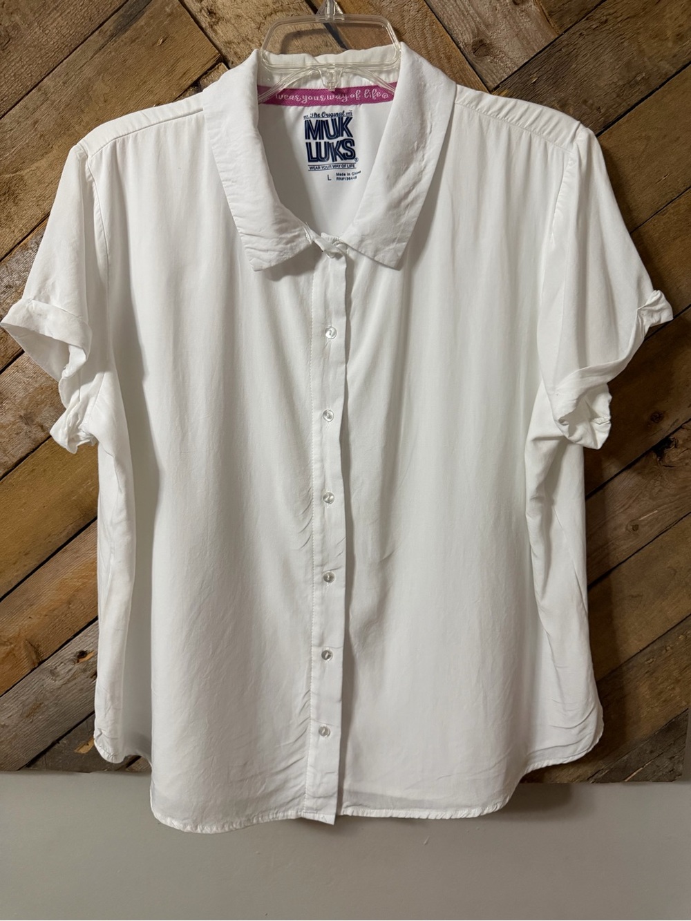 Muk Luks White Short-Sleeve Button-Down Blouse